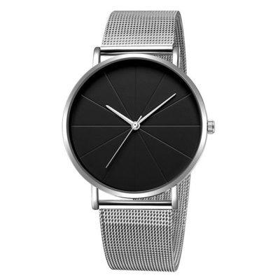 Essential Uhr Schwarz | 4 Stile