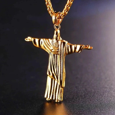 Goldene Halskette mit Anhänger „Retter Jesus Christus“.