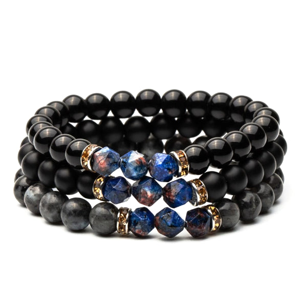Elegantes Armband mit blauem Stein