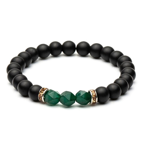 Elegantes Armband mit grünem Stein