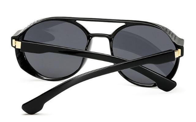 Sonnenbrille mit seitlichem Schild