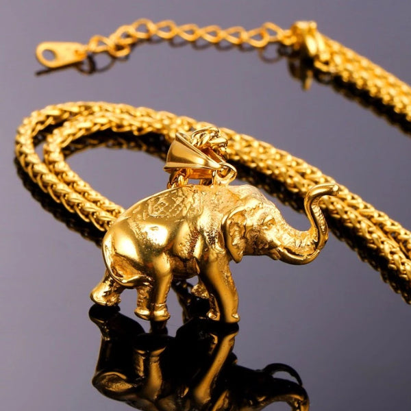 Goldene Halskette mit Elefanten-Anhänger
