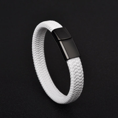 Weißes und schwarzes geflochtenes Lederarmband