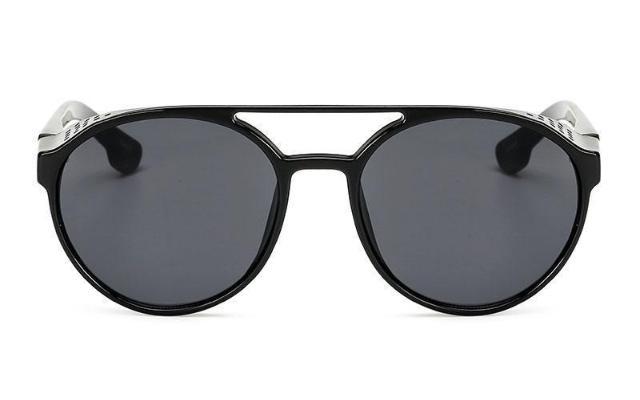 Sonnenbrille mit seitlichem Schild