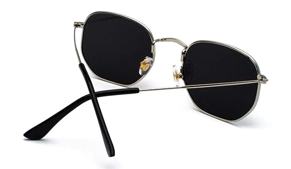 Schwarz-silberne sechseckige Sonnenbrille